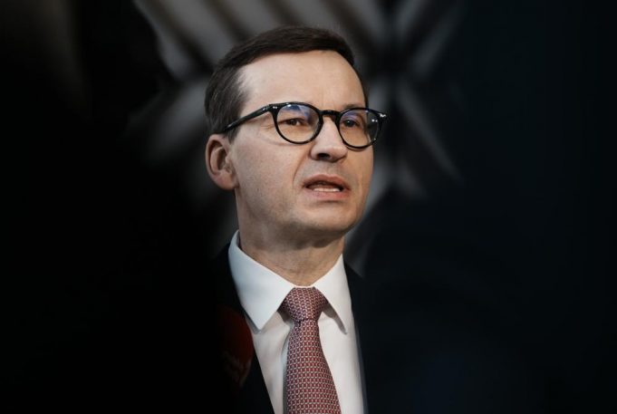 Poland to end Russian oil imports, Germany warns on gas.