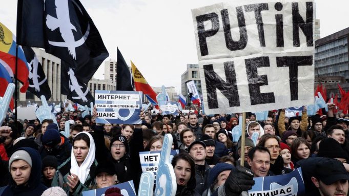 War censorship exposes Putin’s leaky internet controls