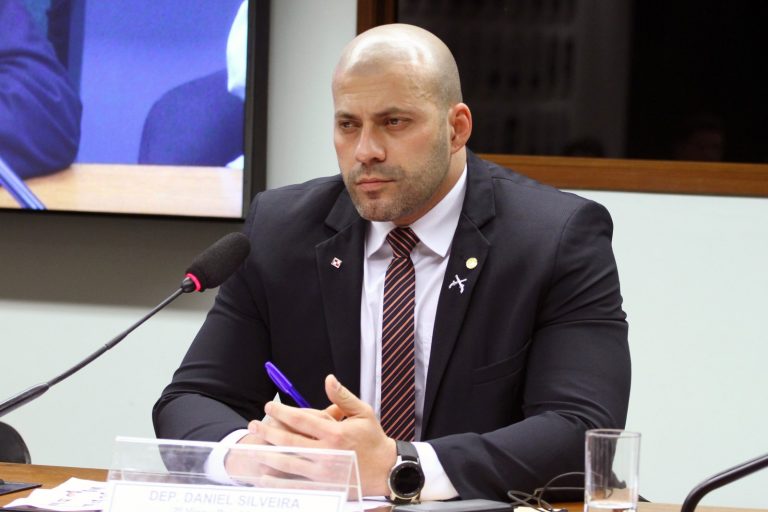 Brazilian Ex-Deputy Daniel Silveira Faces Justice Despite Presidential Pardon