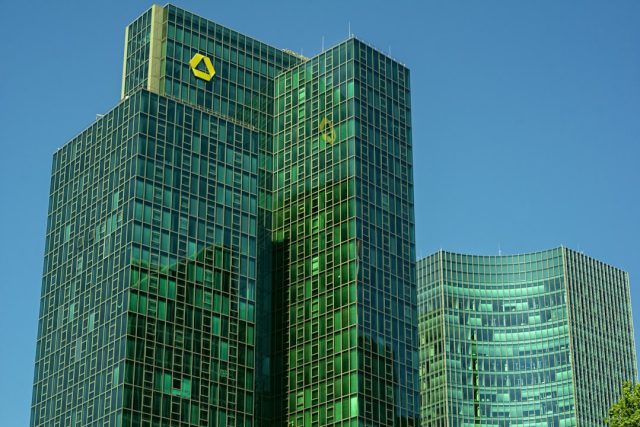 Silicon Valley Bank headquarters in Santa Clara with a line of depositors outside the building