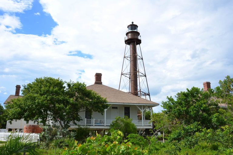 Ultimate Sanibel Island guide: Beaches, shelling, dining, and more