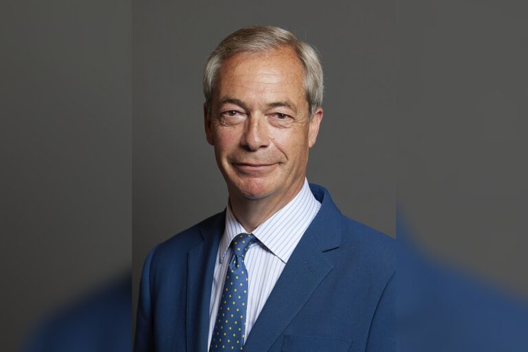 Nigel Farage faces standards probe over undeclared gifts from ex-convict investor