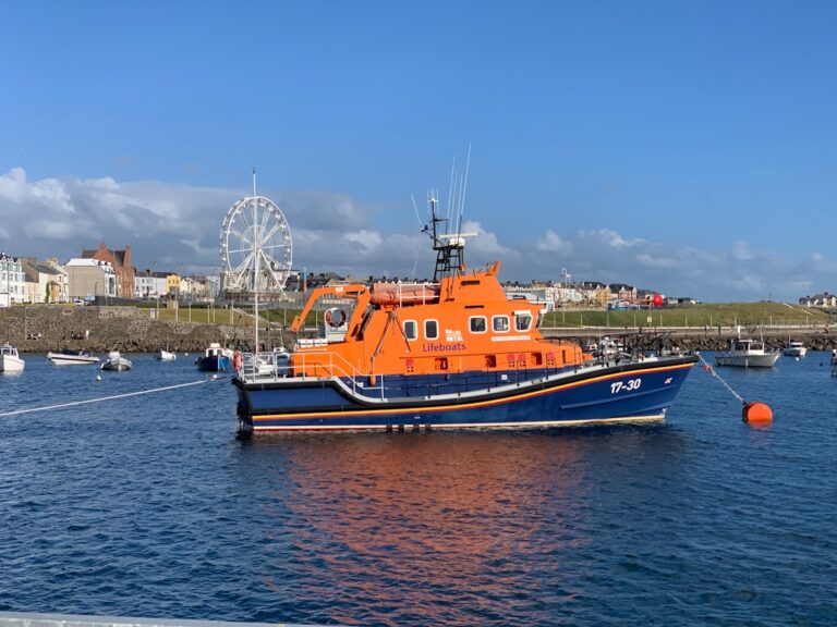 Five Migrants Die as Channel Boat Capsizes Off France