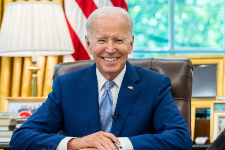 Biden Debate Stumble Fuels Age Health Concerns