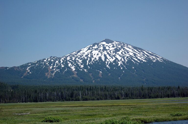 Bend, Central Oregon top spots for Labor Day travel