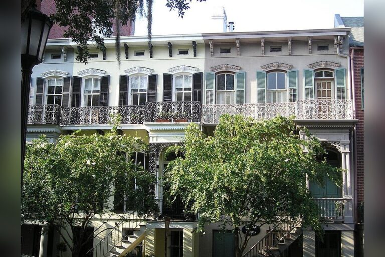 Savannah Named in Condé Nast Traveler Solo Female Travel Guide