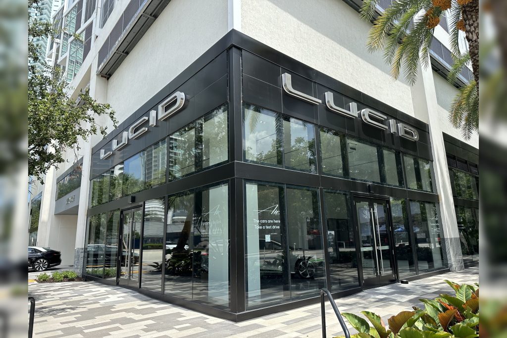 Investors Who Bought Lucid Group Stock