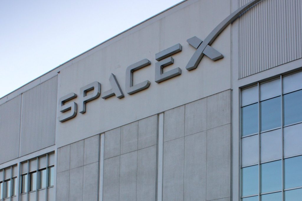 Ukraine Faces Rising Vulnerability as SpaceX Limits Starlink Amid Russian Offensive